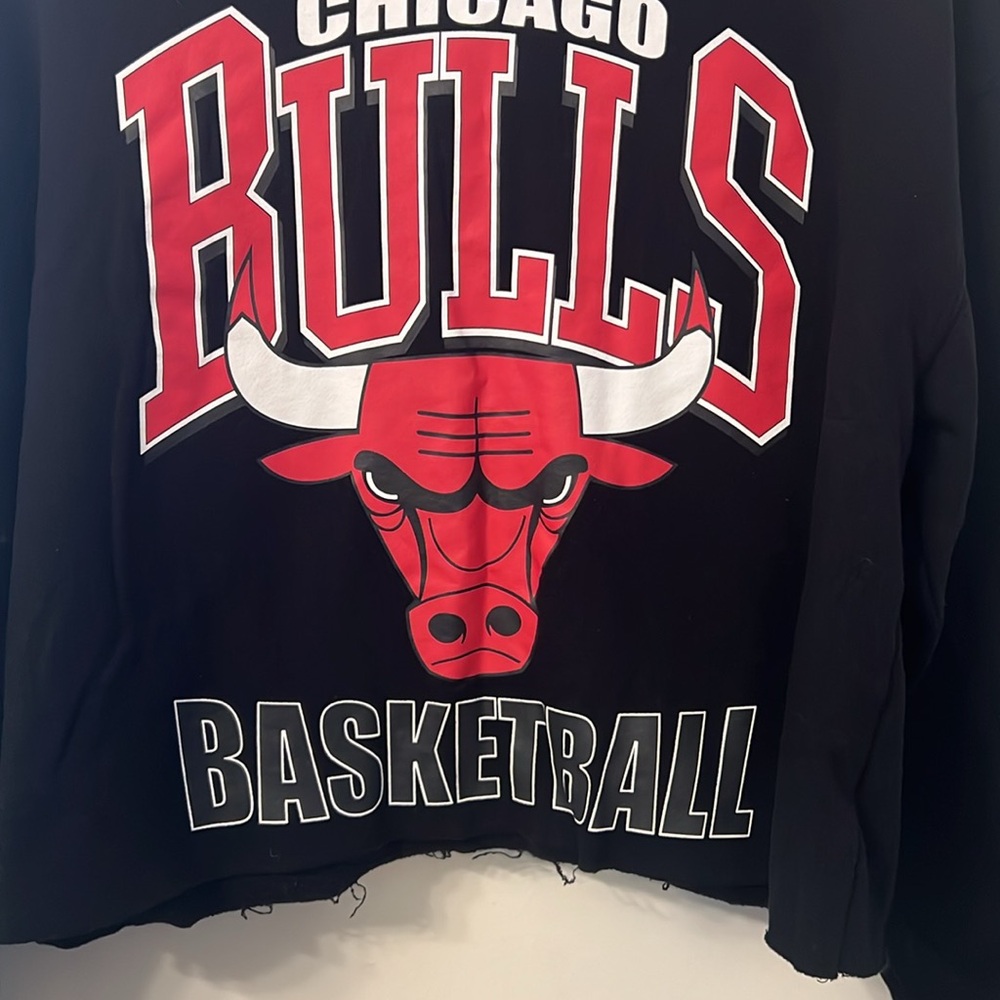 Sweaters - Picture 7 of 8